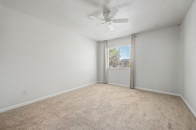 Building Photo - 5995 N 78th St
