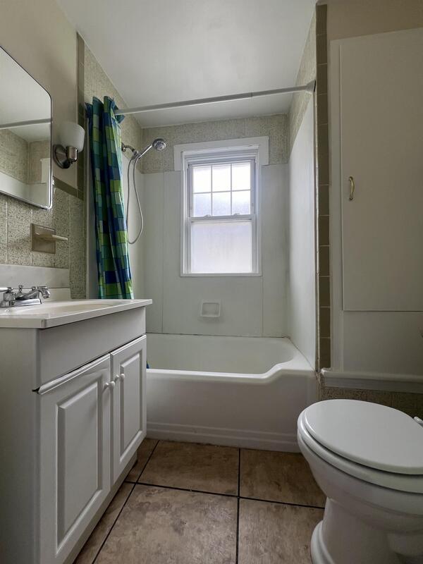 Building Photo - 232 2nd St