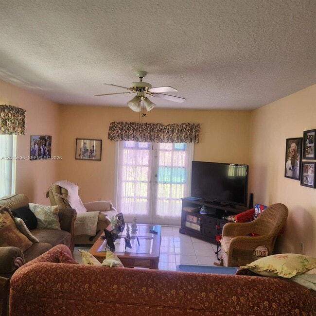 Building Photo - 2018 SW 58th Ct