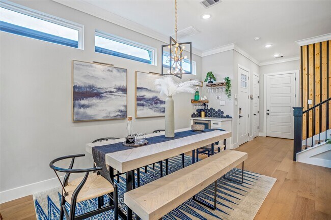 Building Photo - 3802 Buck St