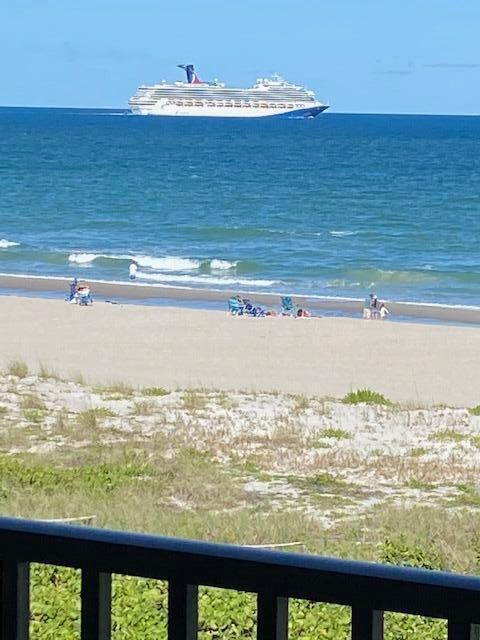 Building Photo - 8500 Ridgewood Ave