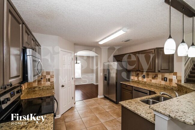 Building Photo - 2921 Ravine Hill Dr