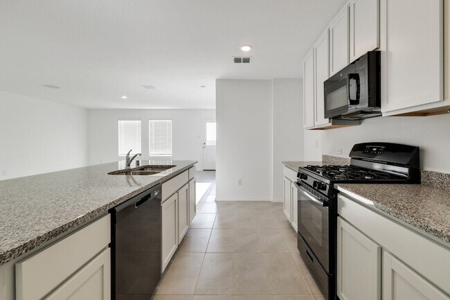 Building Photo - 2809 Ozark Cir