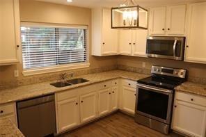 Building Photo - 11711 Memorial Dr