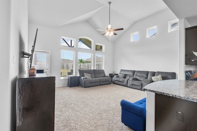 Building Photo - 2405 Bayrose Dr