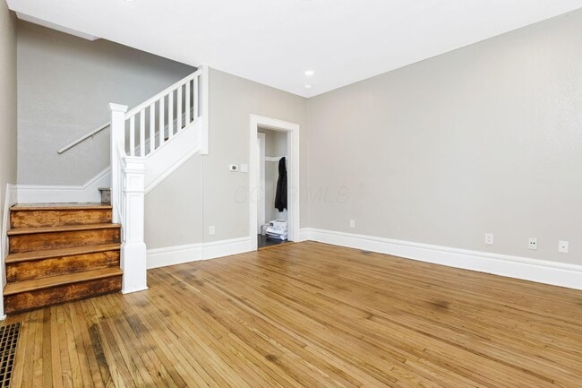 Building Photo - 412 E Oakland Ave