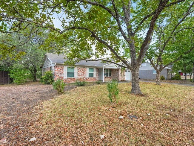 Building Photo - 8010 Camden Dr