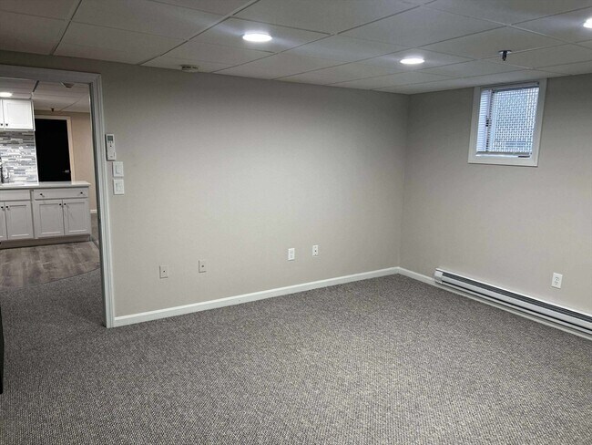 Building Photo - 1329 Main St