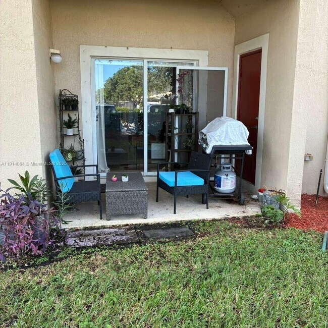 Building Photo - 9133 Pershore Pl