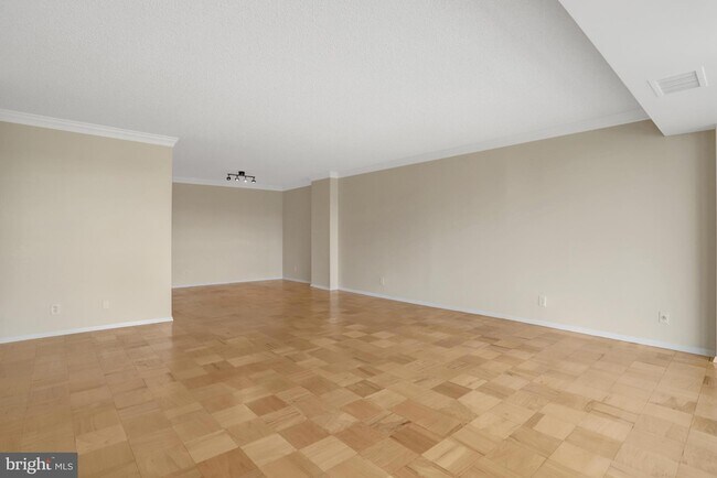 Building Photo - 3800 Fairfax Dr