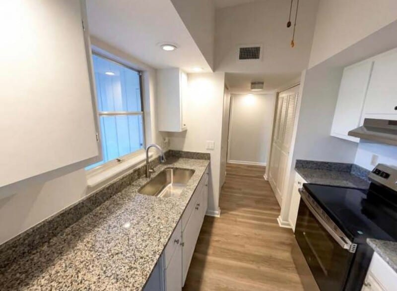 Building Photo - 141 SE Calmoso Dr