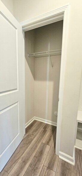 Coat closet - 904 Kinsey Aly