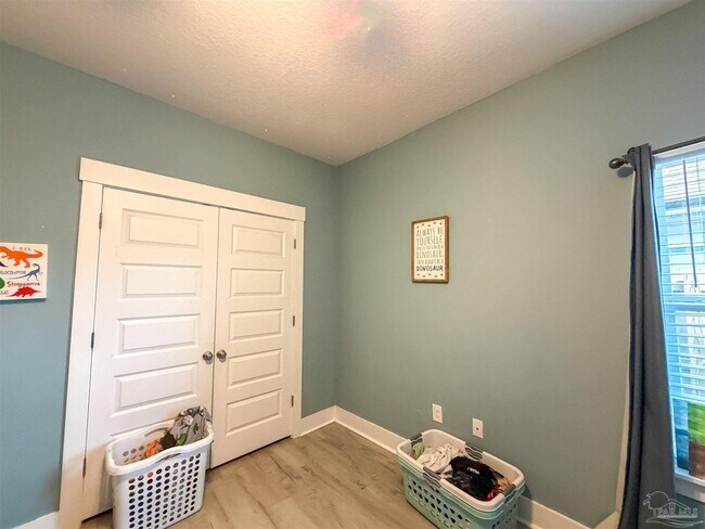 Building Photo - 12509 Windsor Dr