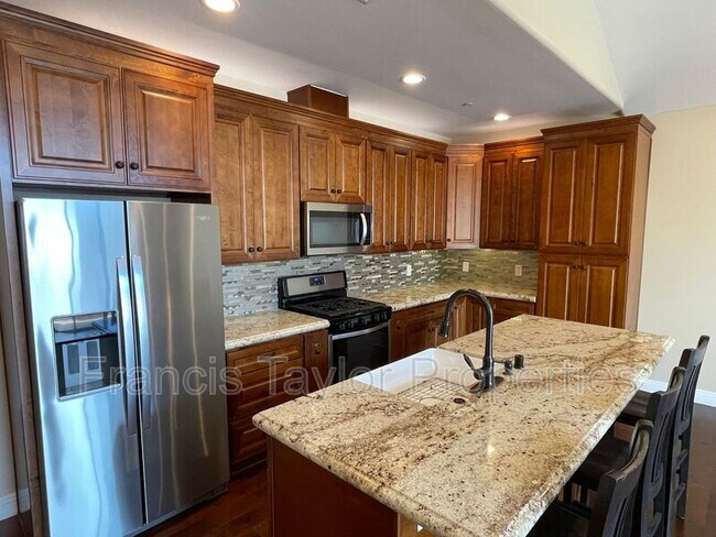 Building Photo - 14398 Harvest Crescent