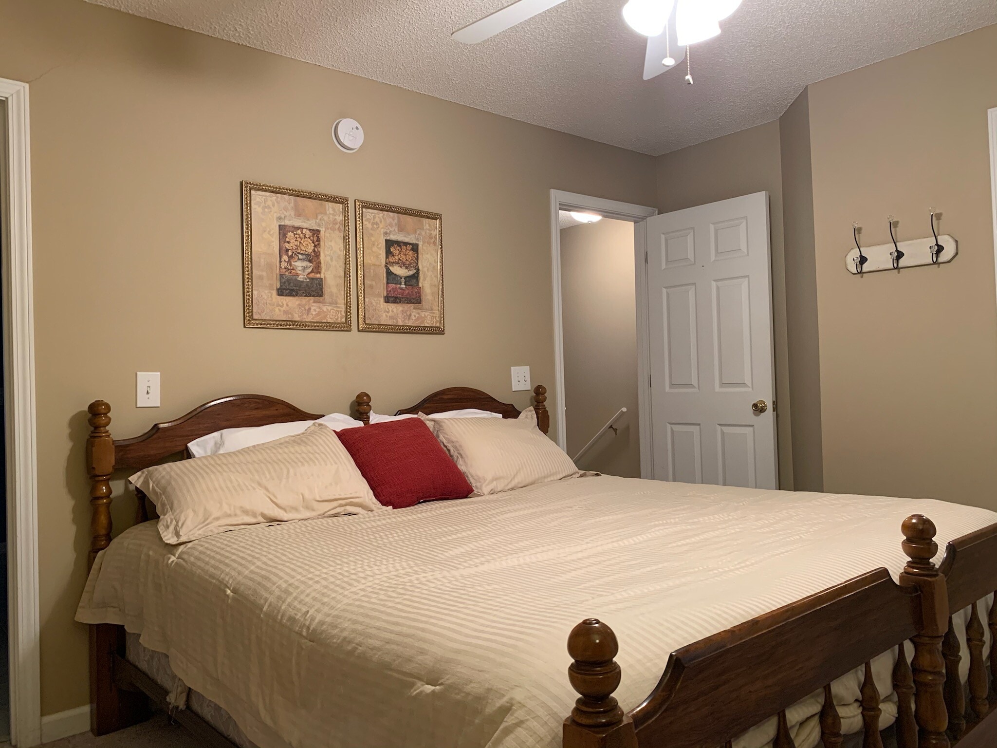 King Sized Bedroom - 423 N Donahue Dr