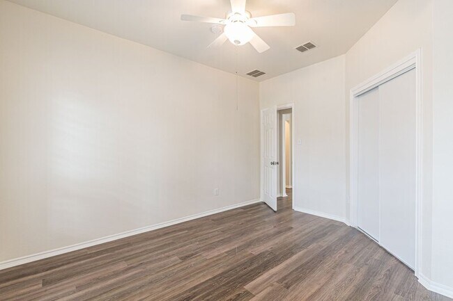 Building Photo - 13803 Laramie Hill