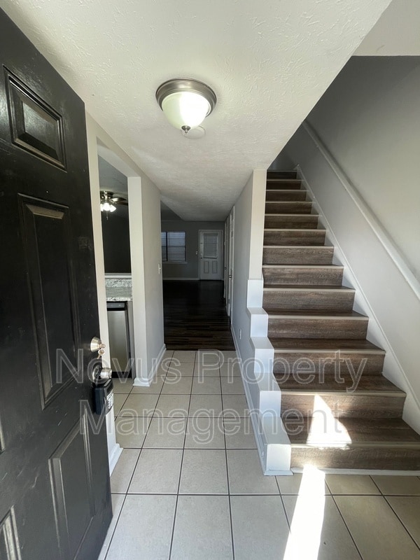 Building Photo - 761 South St