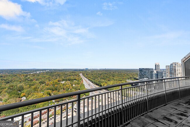 Building Photo - 3338 Peachtree Rd NE