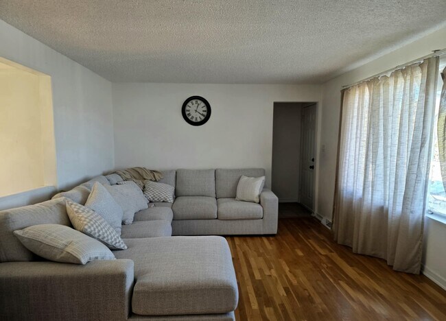 Upstairs Living Room - 1409 2nd West Hill Dr