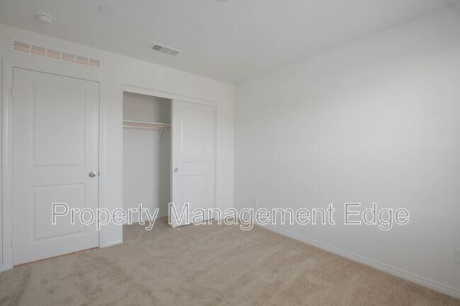 Building Photo - 30128 Bonita Spgs St