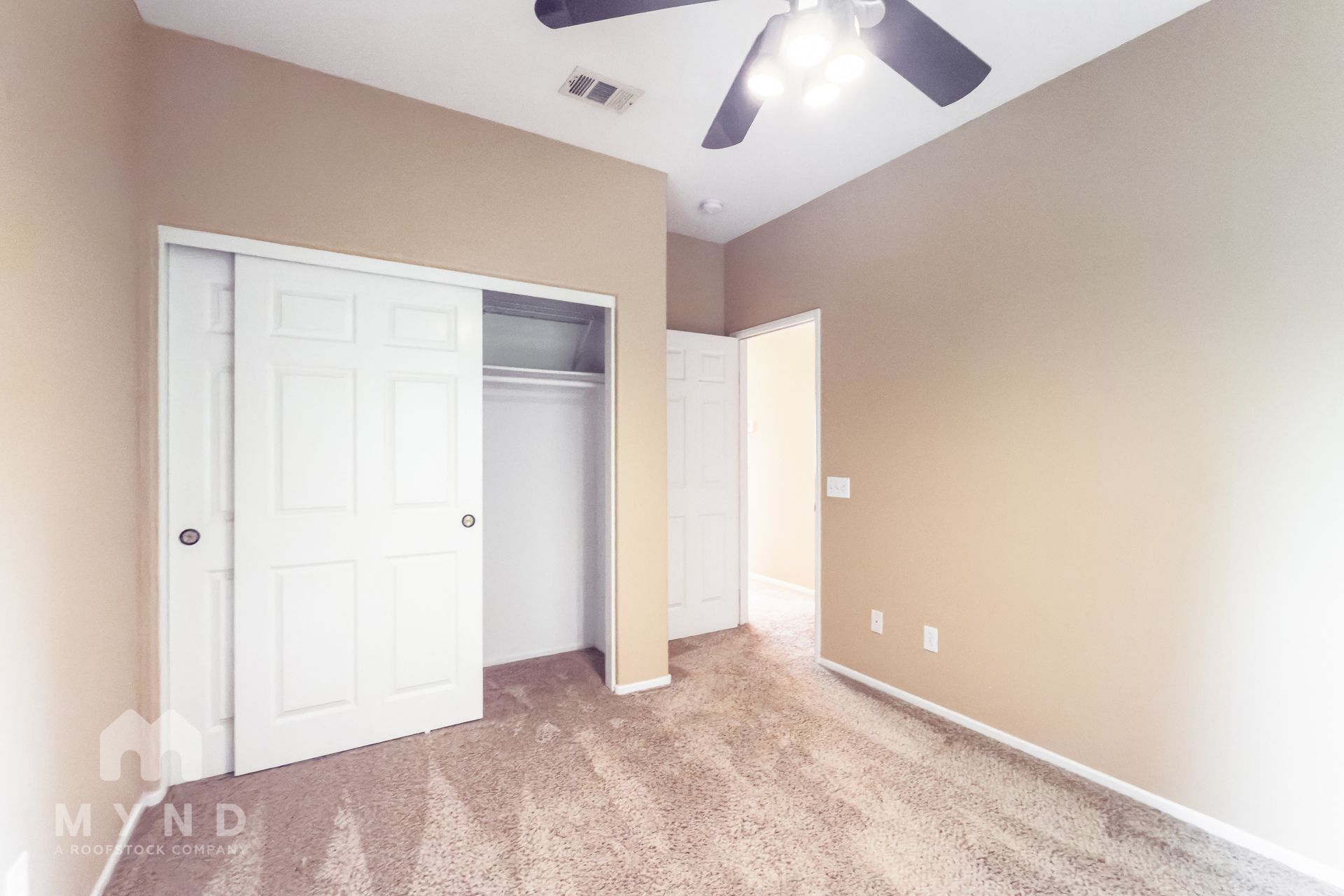 Building Photo - 305 Diamante Way