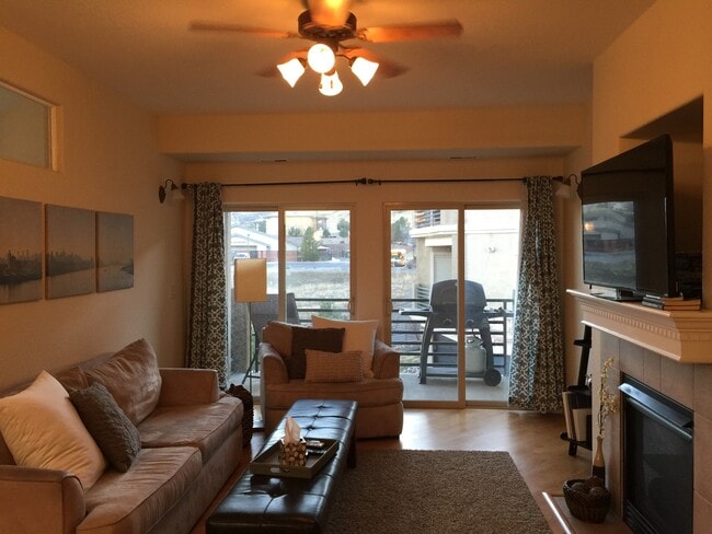 Building Photo - Beautiful Condo in Desirable Saddleback Ridge