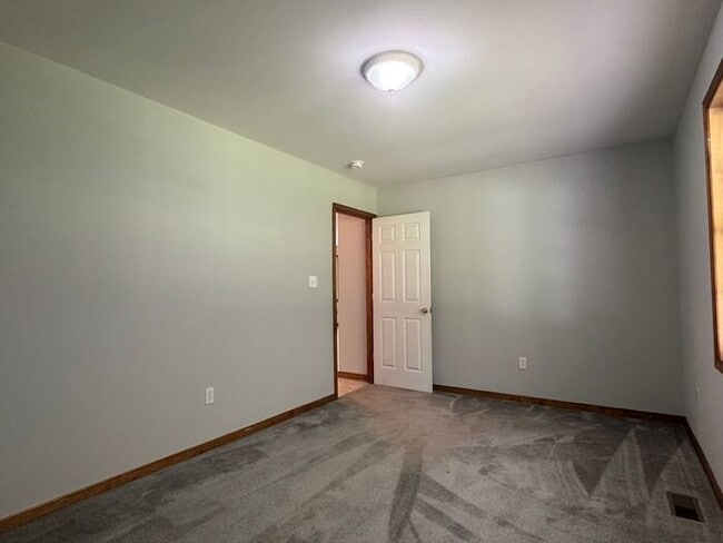 Building Photo - 3361 Juanita Ln