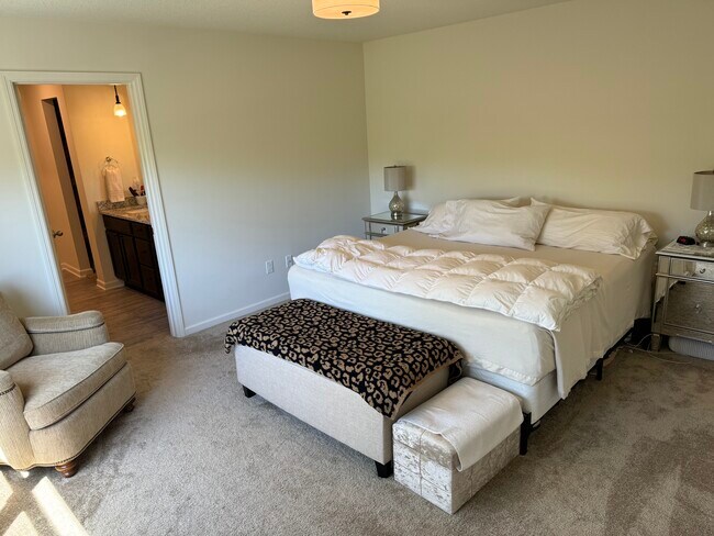Building Photo - 1038 White Tail Ln