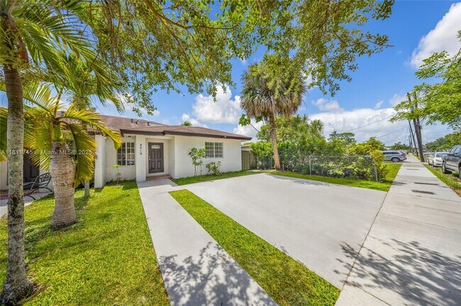 Primary Photo - 4519 NW 163rd St