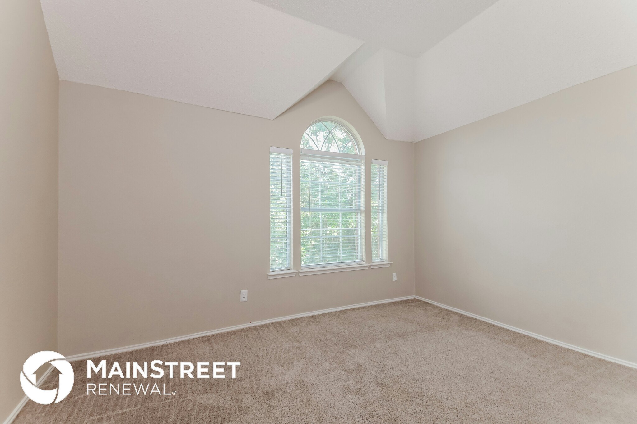 Building Photo - 1521 Cool Springs Dr