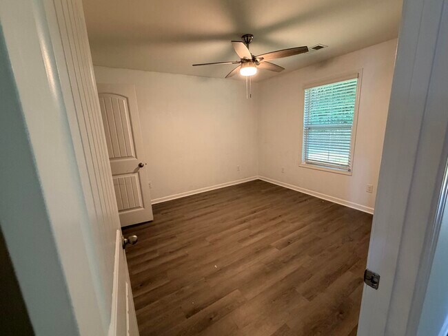 Building Photo - 2177 Stillpointe Dr