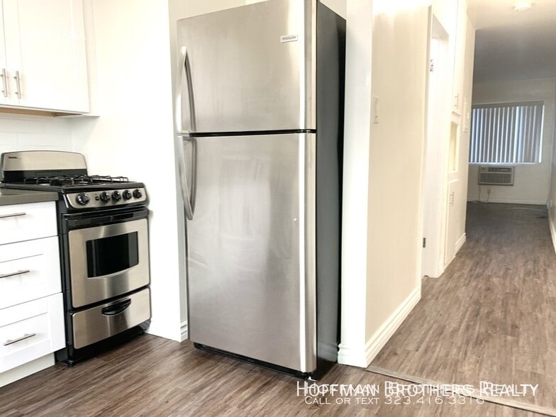 Building Photo - 1136 N Ogden Dr