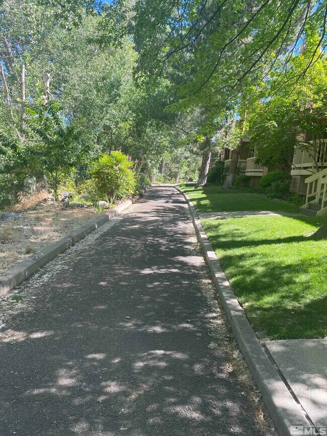 Building Photo - 2875 Idlewild Dr