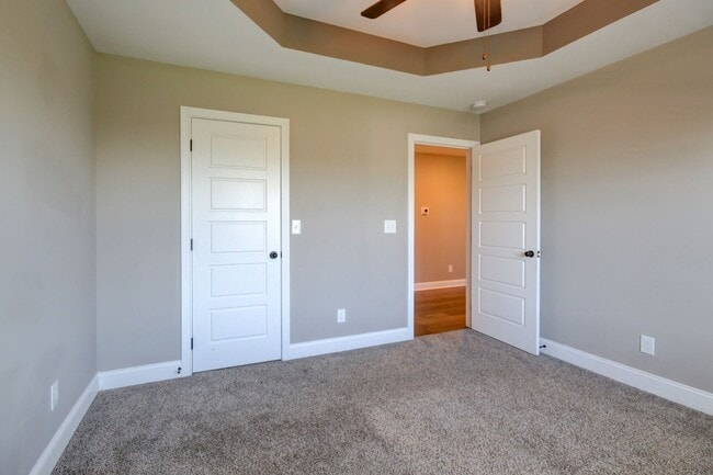 Building Photo - 332 Bluebriar Trc