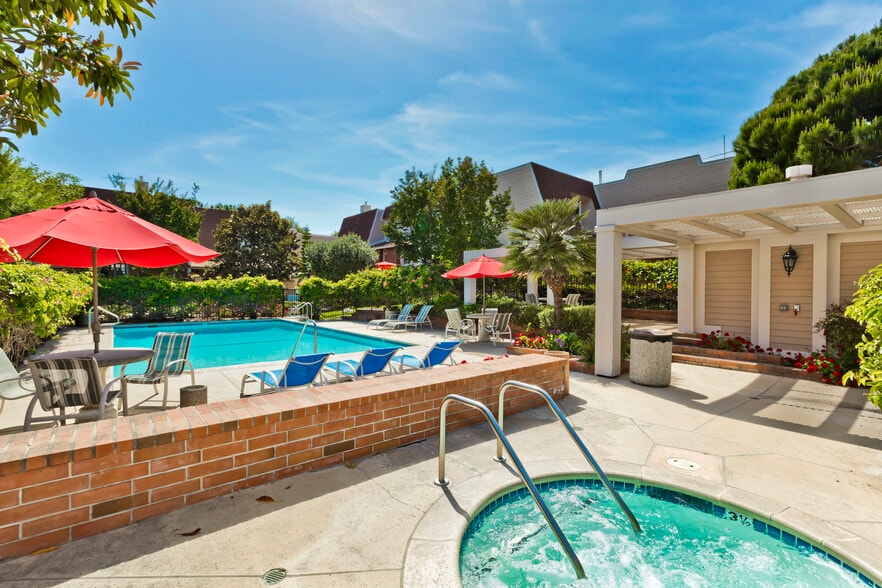 Building Photo - 13011 Mindanao Way