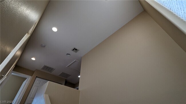 Building Photo - 1374 Louisiana Lakes Ave