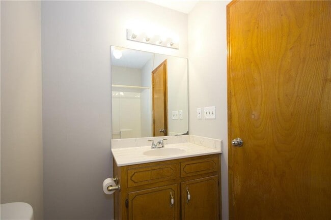 Building Photo - 2420 Green Rd