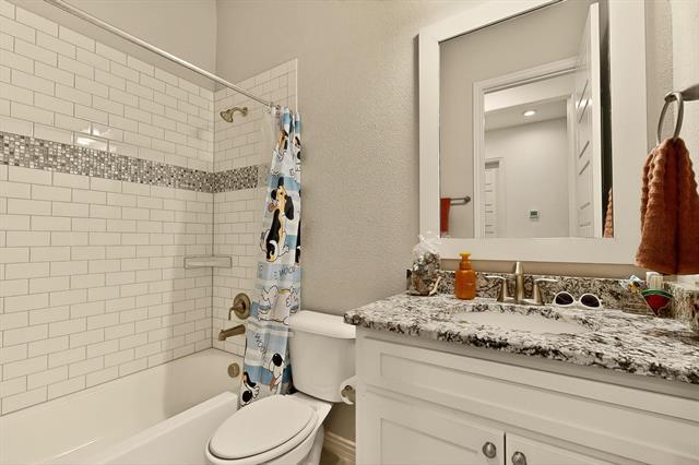 Building Photo - 1107 Devonshire Drive South