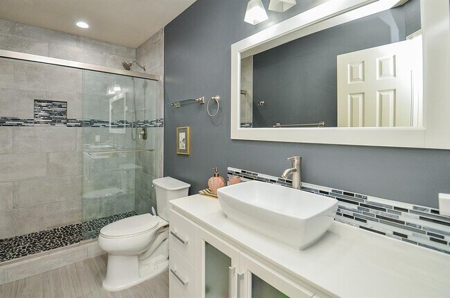 Building Photo - 15018 Moss Boulder Ct