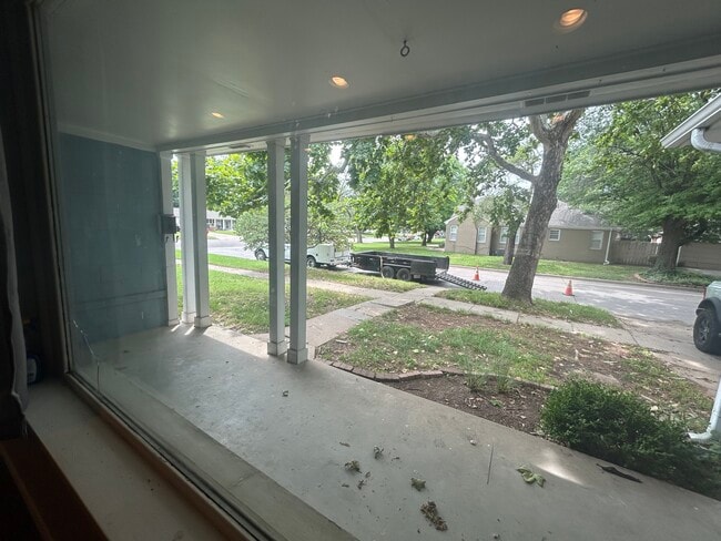 Building Photo - 5420 E 1st St N