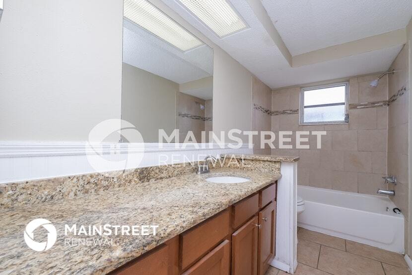 Building Photo - 9141 Suffolk Ln