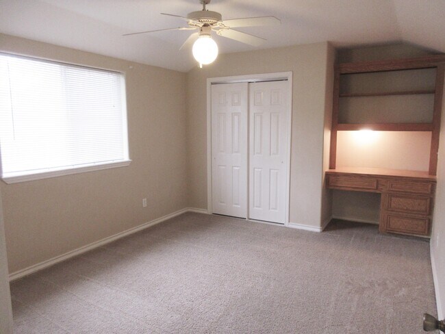 Building Photo - 5930 Cornell Dr