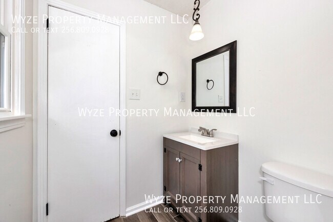 Building Photo - 11311 Mountain Crest Dr SE