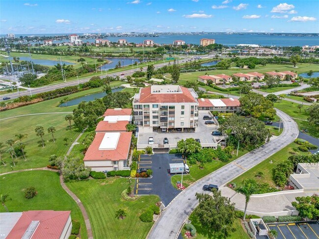 Building Photo - 6219 Palma Del Mar Blvd S