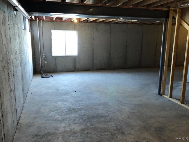 Building Photo - 420 Triathlon Dr