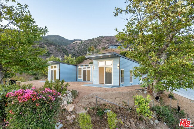 Building Photo - 30127 Cuthbert Rd