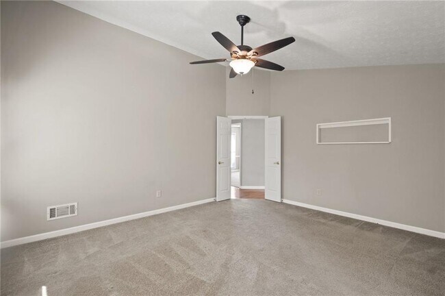 Building Photo - 675 Clearwater Pl