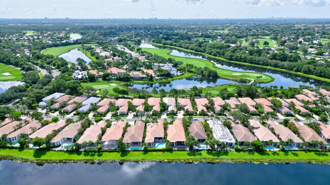 Building Photo - 119 Esperanza Way