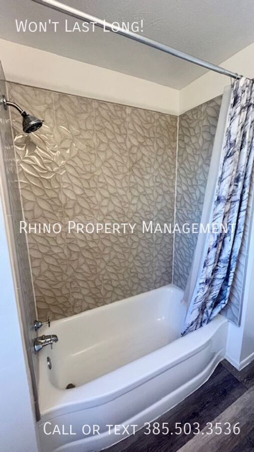 Building Photo - 6045 S Jamaica St