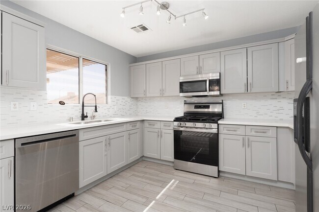 Building Photo - 5220 Don Alberto Ct